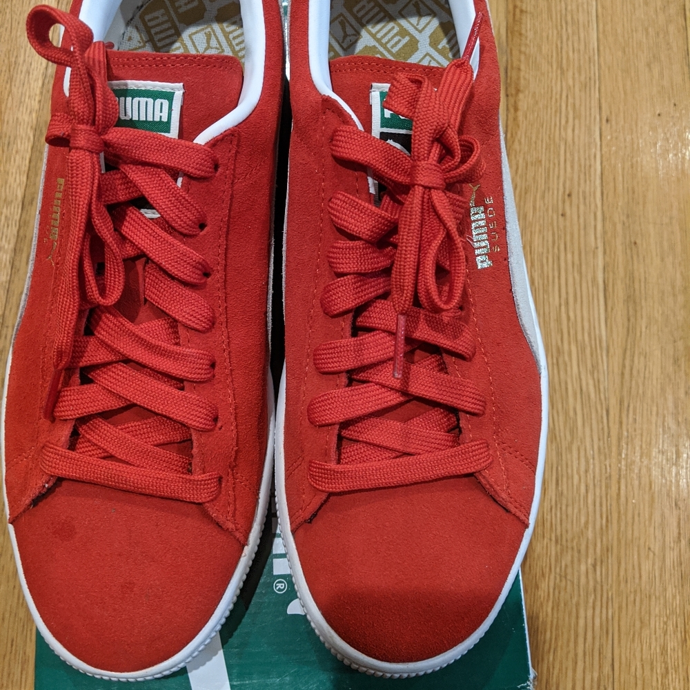 Sneakers